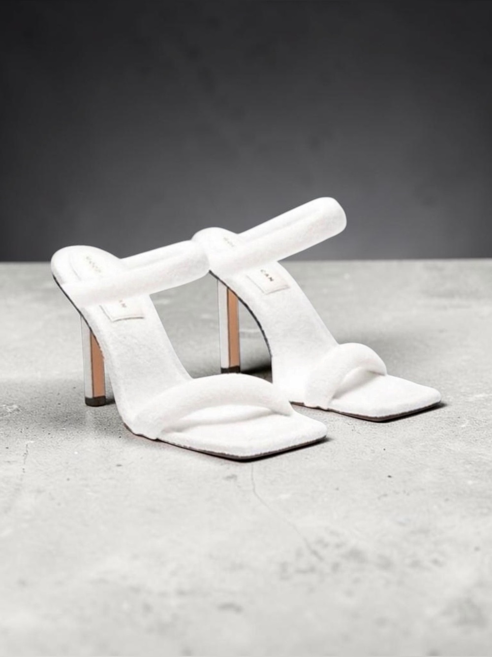 Good American French Terry High Heel in White - Picture 4 of 6